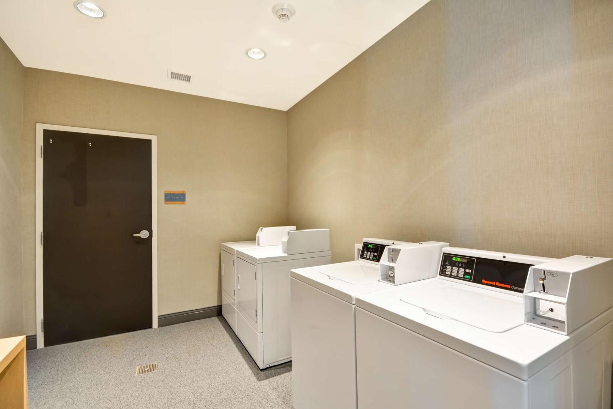 Home2 Suites By Hilton Charles Town Ngoại thất bức ảnh
